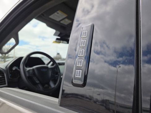 Used 2020 Ford F150 XLT w/ Equipment Group 302A Luxury image 6