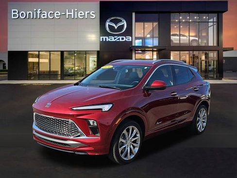 Used 2024 Buick Encore GX Avenir image 2