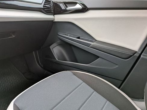 New 2026 Volkswagen Taos S image 18