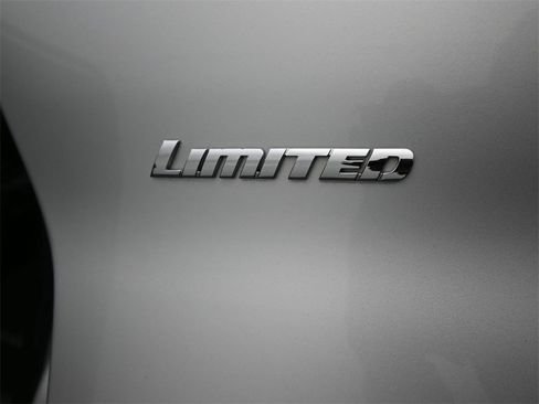 Used 2022 Toyota 4Runner Limited image 49