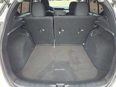 Used 2021 Nissan Kicks SV FWD image 21