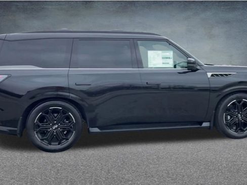 New 2026 INFINITI QX80 4WD image 9