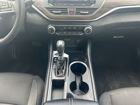 Used 2023 Nissan Altima 2.5 SV image 15