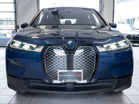 Used 2022 BMW iX xDrive50 w/ Premium Package AWD/4WD image 2