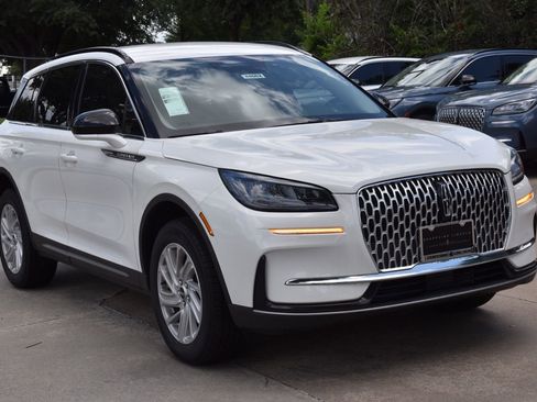 New 2026 Lincoln Corsair Premiere FWD image 3