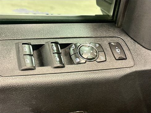 Used 2020 Ford F350 Platinum w/ FX4 Off-Road Package image 20