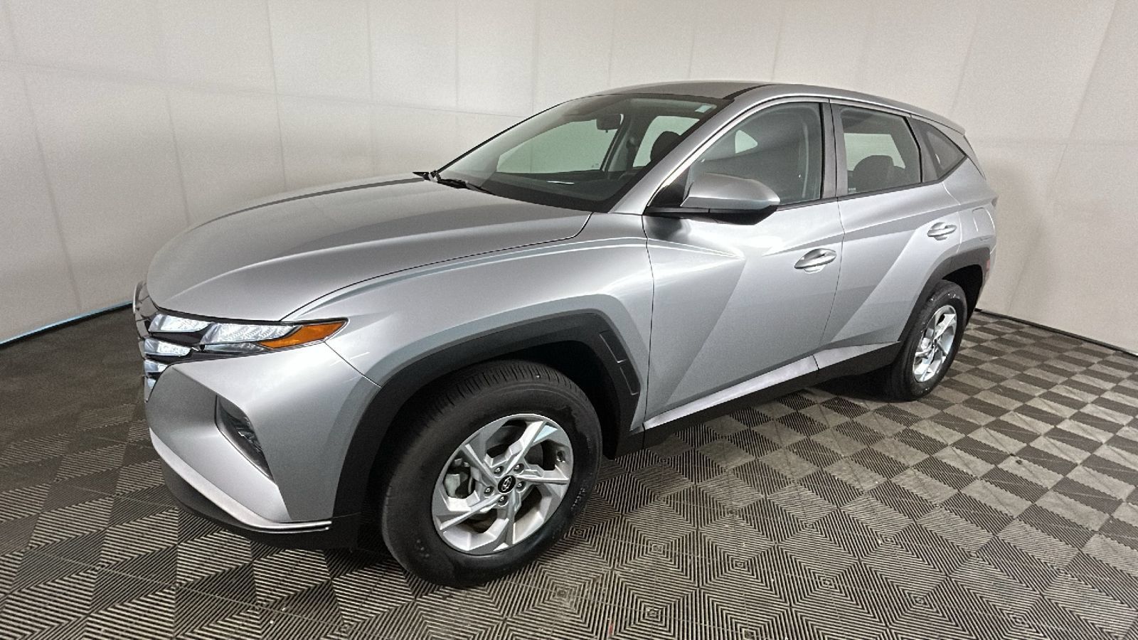 Certified 2024 Hyundai Tucson SE AWD/4WD image 8
