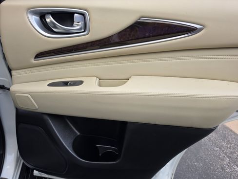 Used 2015 INFINITI QX60 FWD w/ Deluxe Touring Package image 22