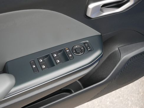 Certified 2025 Kia K4 FWD image 19