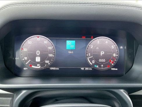 Used 2024 Land Rover Defender 110 S image 24