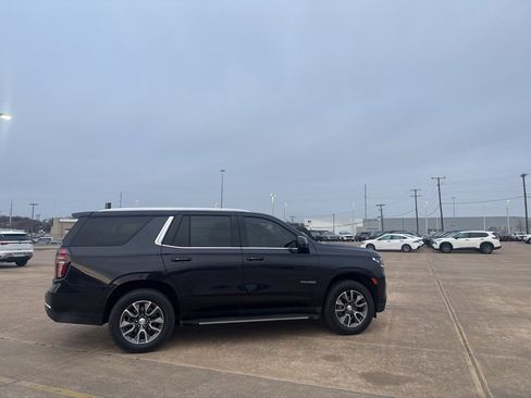 Used 2022 Chevrolet Tahoe LT w/ Luxury Package image 30