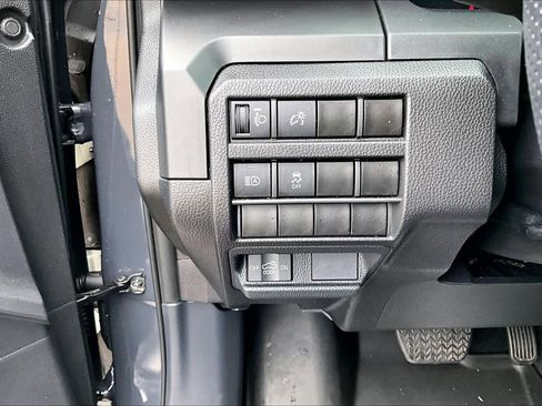 Used 2025 Toyota Tacoma SR RWD image 31