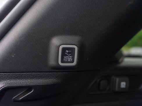 Used 2024 Jeep Grand Cherokee Altitude AWD/4WD image 10