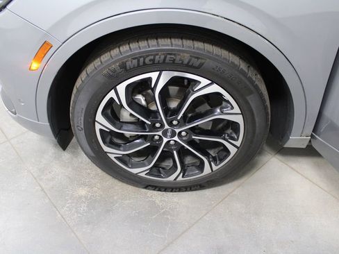 Used 2024 Lincoln Nautilus Reserve image 56