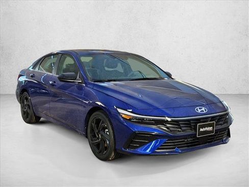 New 2026 Hyundai Elantra SEL Sport FWD image 7