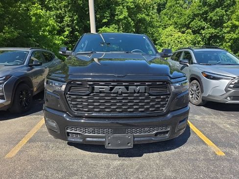 Used 2025 RAM 1500 Big Horn AWD/4WD image 2