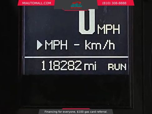 Used 2016 Chrysler Town & Country Touring w/ Driver Convenience Group image 8