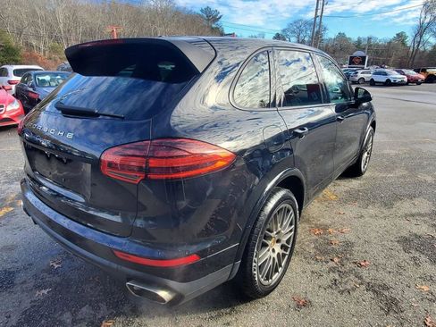 Used 2017 Porsche Cayenne Platinum Edition image 5