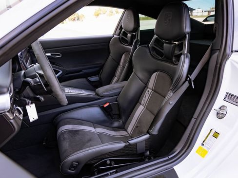 Used 2018 Porsche 911 GT3 image 23