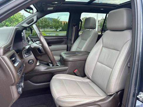 Used 2021 Chevrolet Tahoe Z71 w/ Z71 Signature Package AWD/4WD image 12