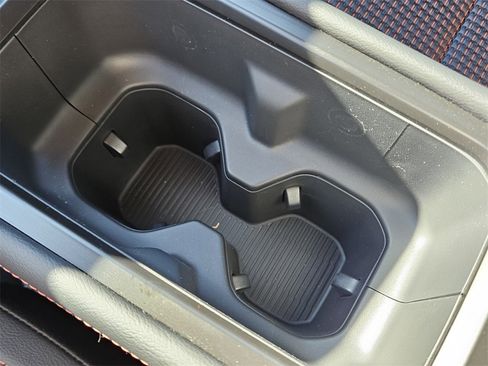 New 2026 Nissan Kicks SR image 23