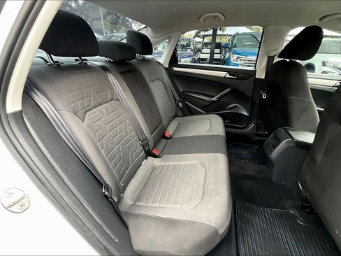 Used 2020 Volkswagen Passat 2.0T S image 19