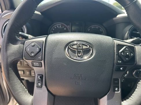 Used 2023 Toyota Tacoma TRD Off-Road w/ Advanced Technology Package AWD/4WD image 20
