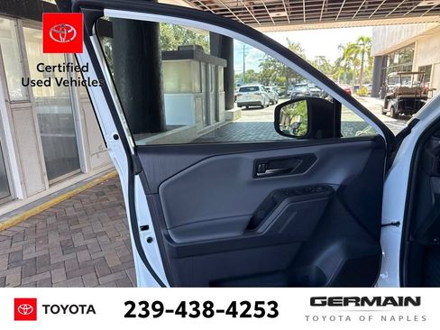Used 2026 Toyota RAV4 SE AWD/4WD image 13