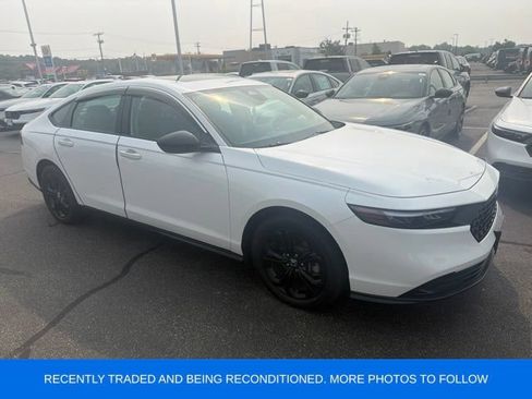 Used 2025 Honda Accord SE image 1