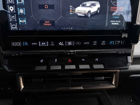 Used 2025 GMC Hummer EV 3X AWD/4WD image 23