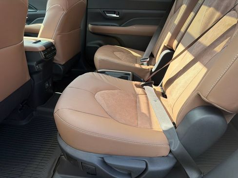 New 2026 Toyota Grand Highlander AWD Hybrid image 18