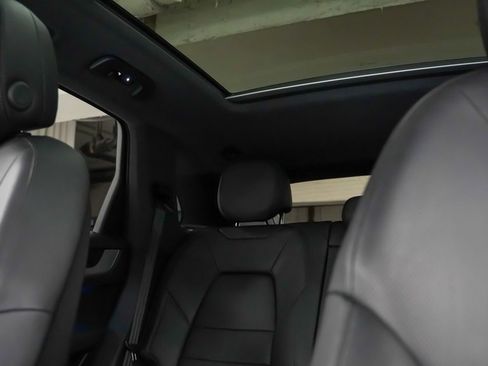 Certified 2025 Porsche Cayenne image 34