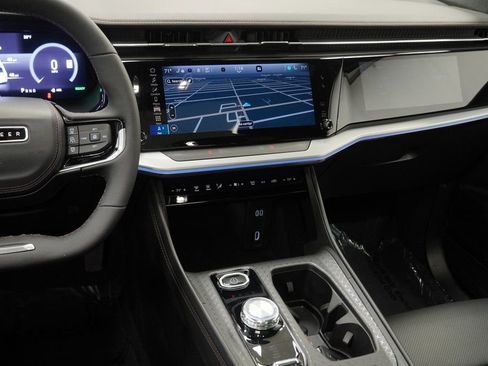 Used 2024 Jeep Wagoneer Launch Edition image 22