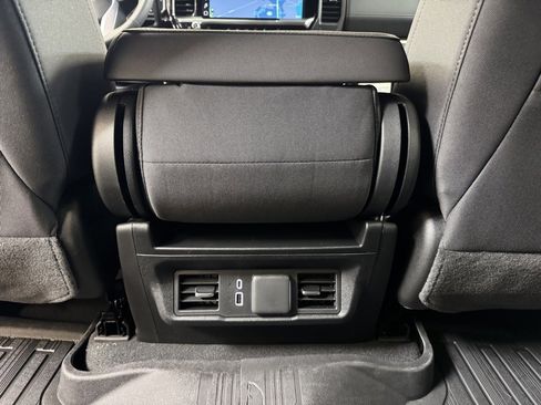 New 2026 GMC Sierra 1500 SLE image 18