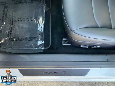 Used 2023 Tesla Model 3 Performance image 15