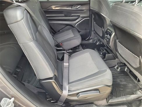 Used 2021 Jeep Grand Cherokee L Laredo w/ Luxury Tech Group I image 13