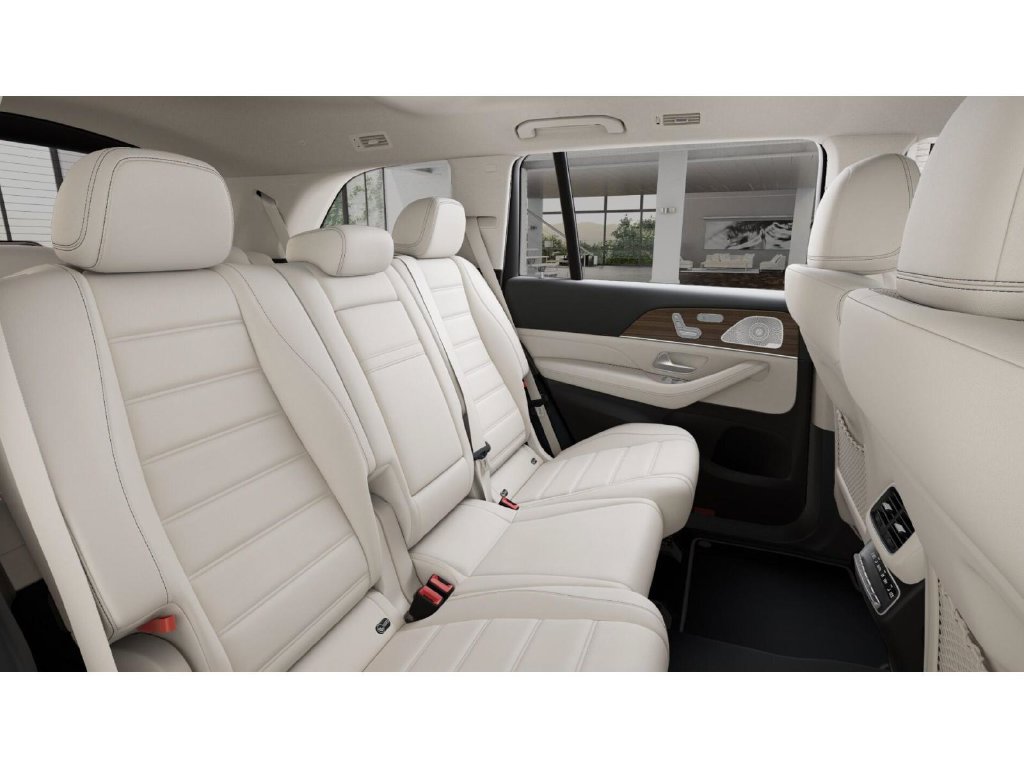 Certified 2024 Mercedes-Benz GLS 450 4MATIC image 5