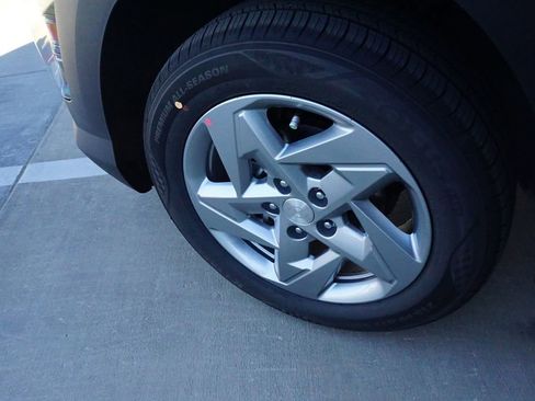 New 2026 Hyundai Kona SE image 10