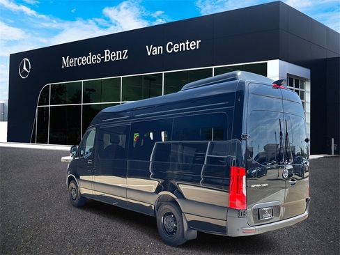 New 2025 Mercedes-Benz Sprinter 2500 image 10