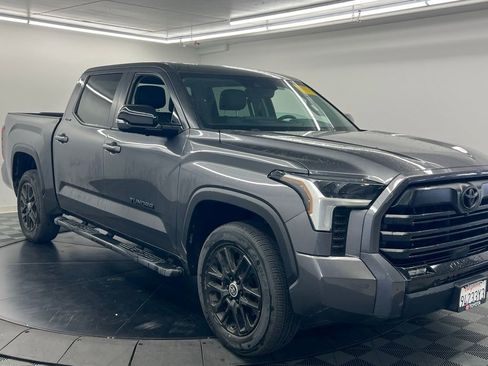 Used 2024 Toyota Tundra Limited image 2