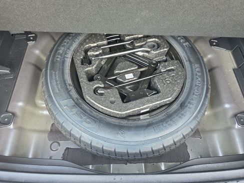Used 2025 Hyundai Kona SEL FWD image 16