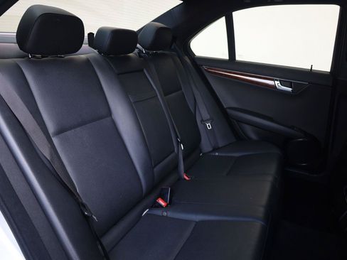 Used 2011 Mercedes-Benz C 300 4MATIC Sedan image 21