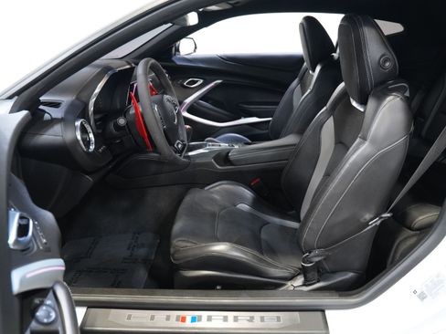 Used 2019 Chevrolet Camaro SS RWD image 26