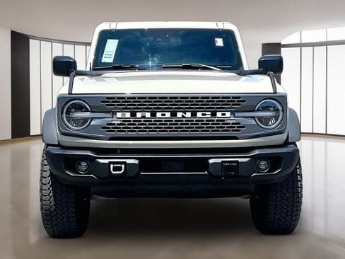 Used 2025 Ford Bronco Badlands w/ Sasquatch Package AWD/4WD image 2