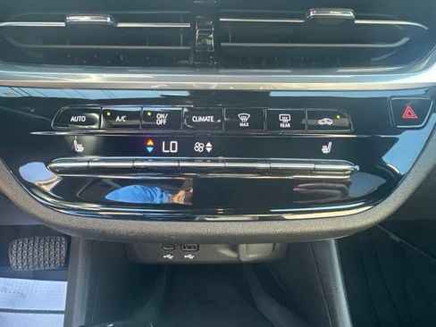Used 2024 Buick Envista Avenir FWD image 28
