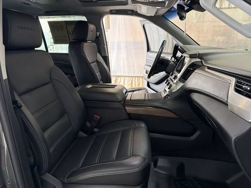 Used 2018 GMC Yukon Denali w/ Denali Ultimate Package AWD/4WD image 27