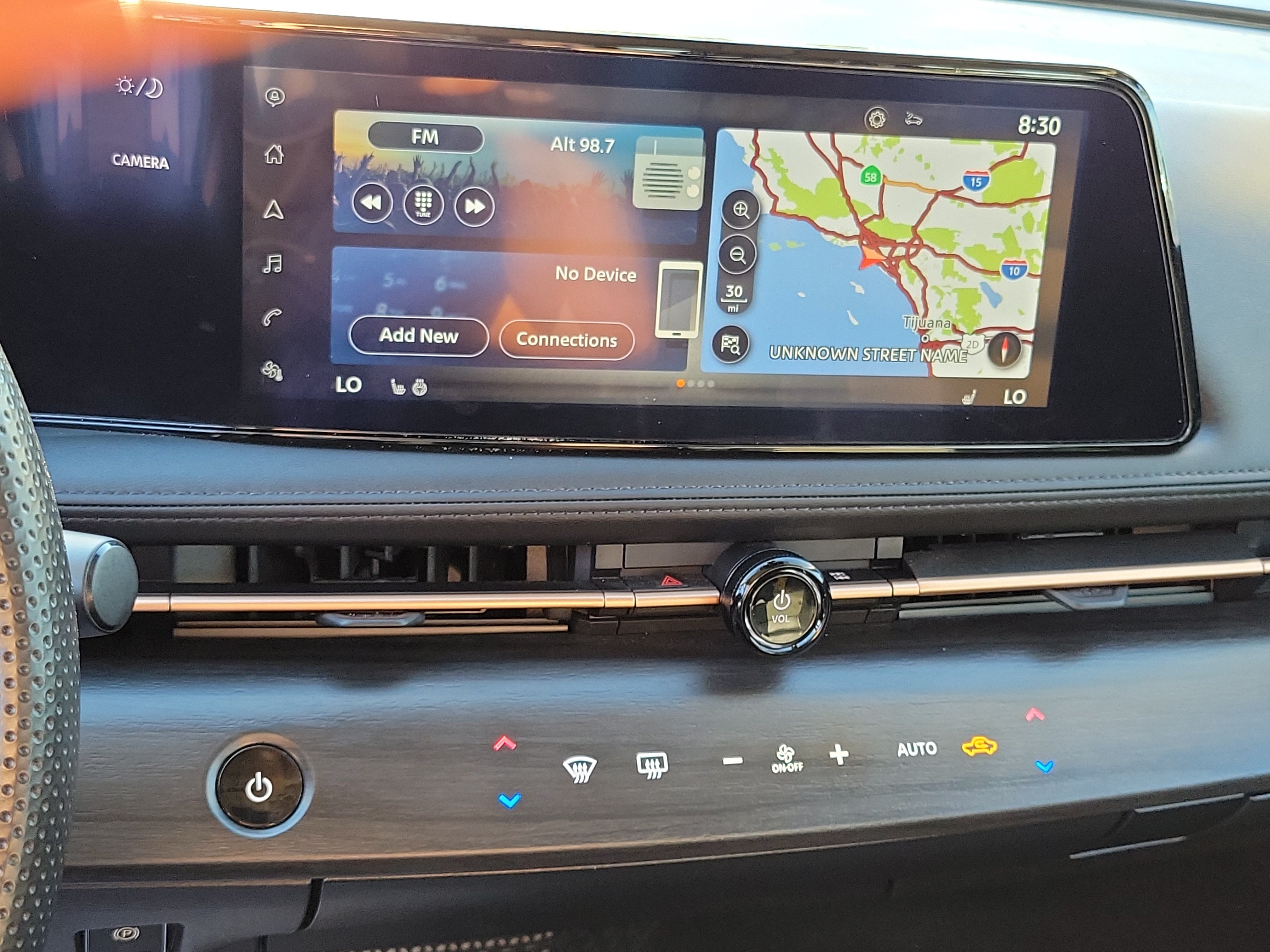 Used 2024 Nissan Ariya FWD image 12