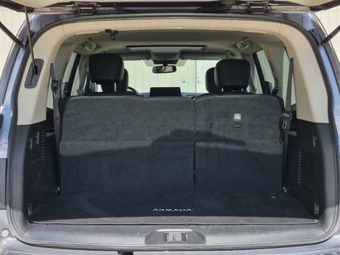 Used 2021 Nissan Armada SL w/ Captain's Chairs Package RWD image 40