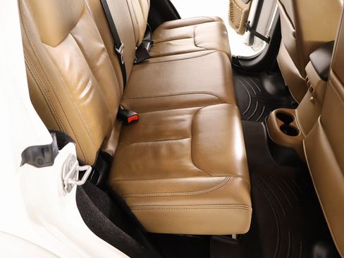 Used 2015 Jeep Wrangler Unlimited Sahara w/ Connectivity Group image 13