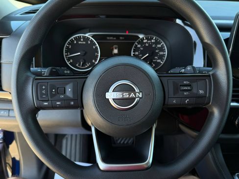Used 2022 Nissan Pathfinder S FWD image 22